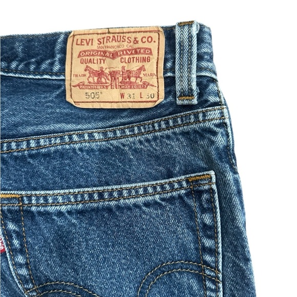 Levi's Blue Regular Fit Jeans with Classic Comfort Size 31x30 - Picture 4 of 4